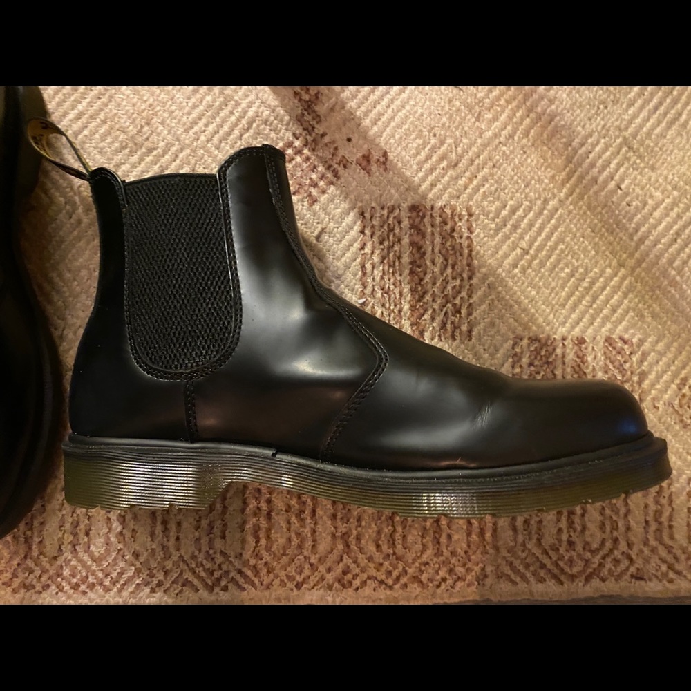 Doc Marten Chelsea Boots